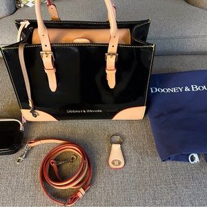 Dooney & Bourke Cabrio Satchel Purse/Black Bag Patent Leather with accessories